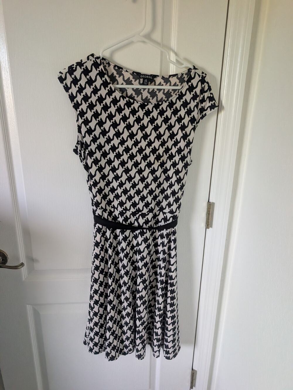 George Women’s L/G 12-14 Black White Houndstooth Fit & Flare Midi Dress Classic